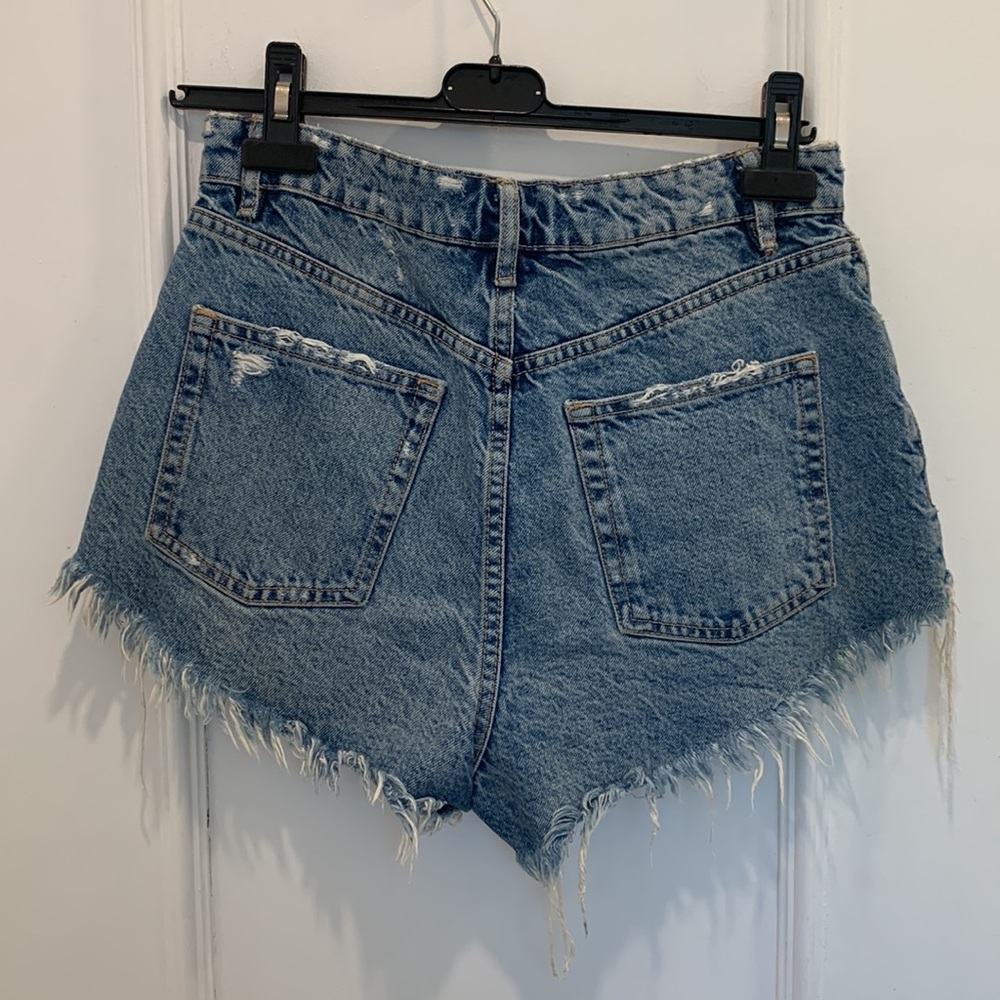 Zara High Waisted Distressed Jeans Short Size US 6